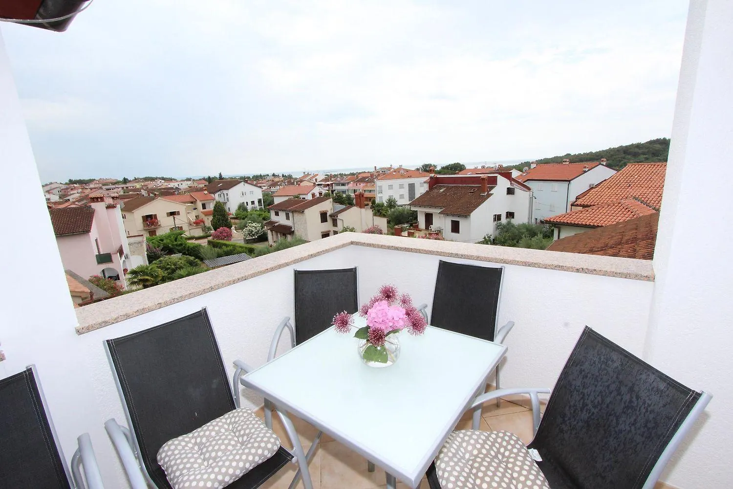 Bezauberndes Apartment Mit Blick Auf Die Eufemia Von Rovinj Von Der Dachterrasse