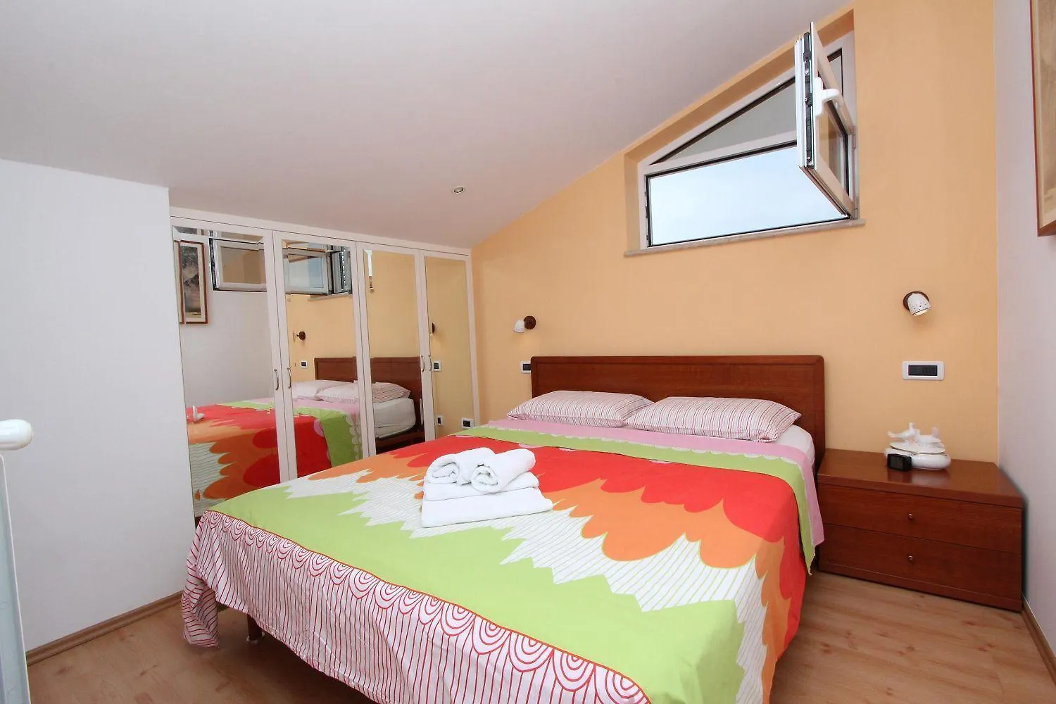 Bezauberndes Apartment Mit Blick Auf Die Eufemia Von Rovinj Von Der Dachterrasse